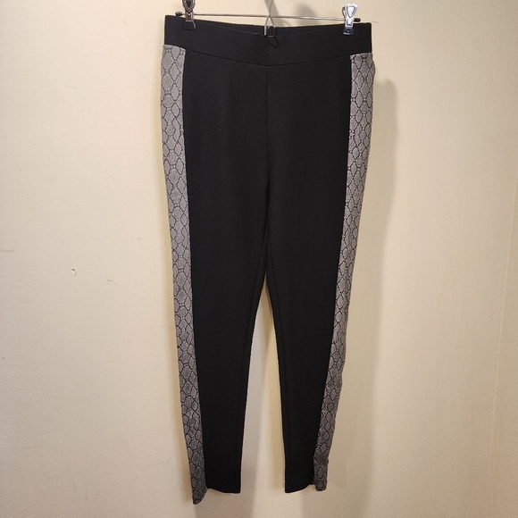 MAZE women's Black and snake print long Slimmed  pants size L - Picture 2 of 9